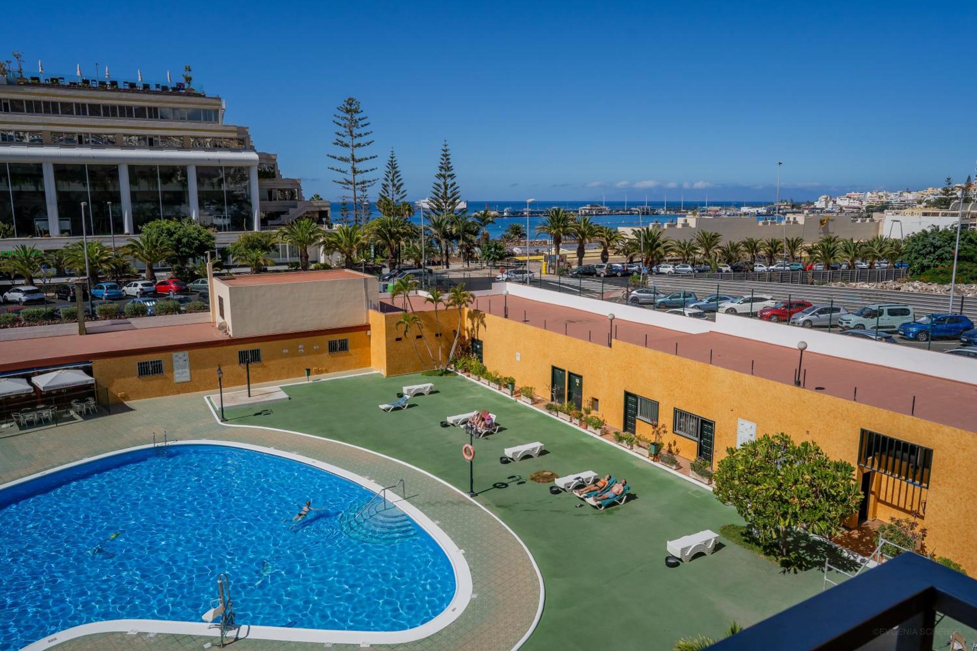 Apartments In Los Cristianos, Tenerife, Canary Islands Los Cristianos  Exterior photo
